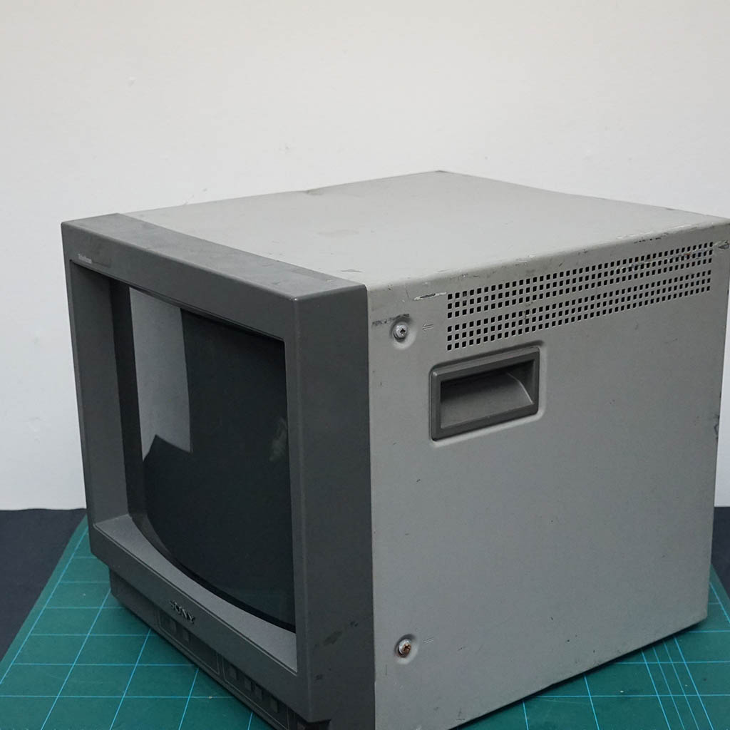 SONY PVM-14N1A - Image 2