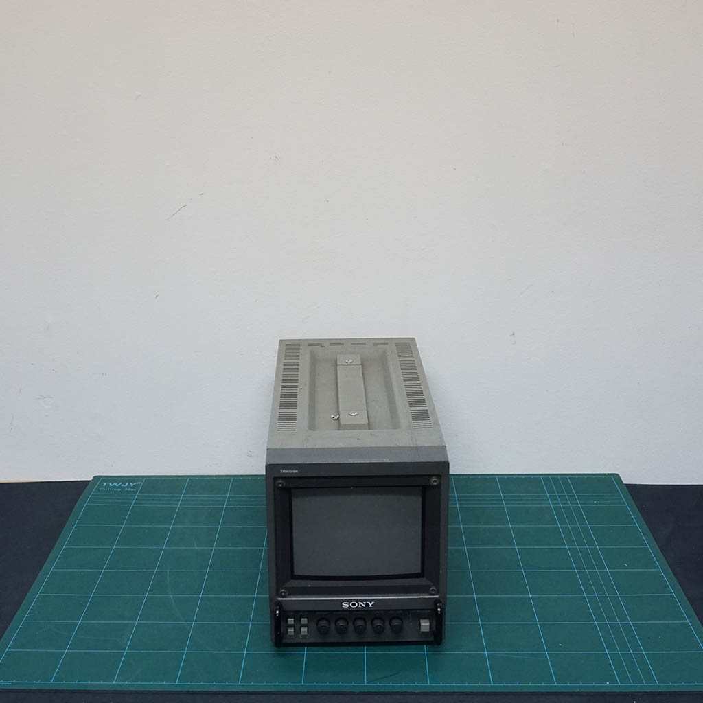 SONY PVM-6041Q - Image 2