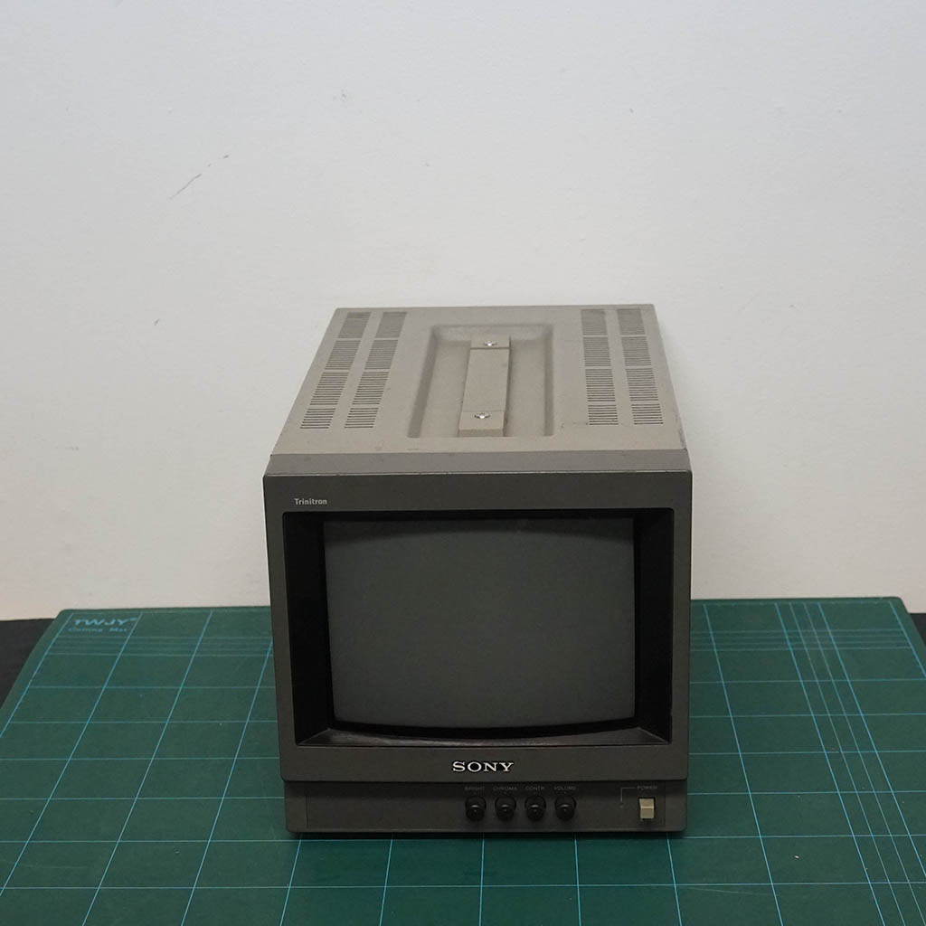 SONY PVM 9040ME - Image 2