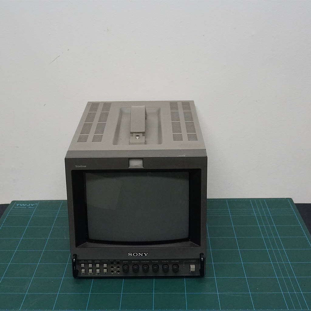 SONY PVM 9041QM - Image 2